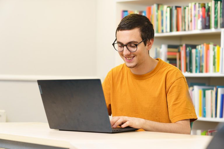 Online Personal Language Training (17+)